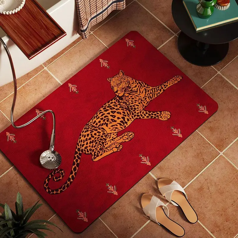 VIKAMA Red Bath Mat Retro Leopard Print Pattern Non‑Slip Absorbent Floor Mat Bathroom Home Decor