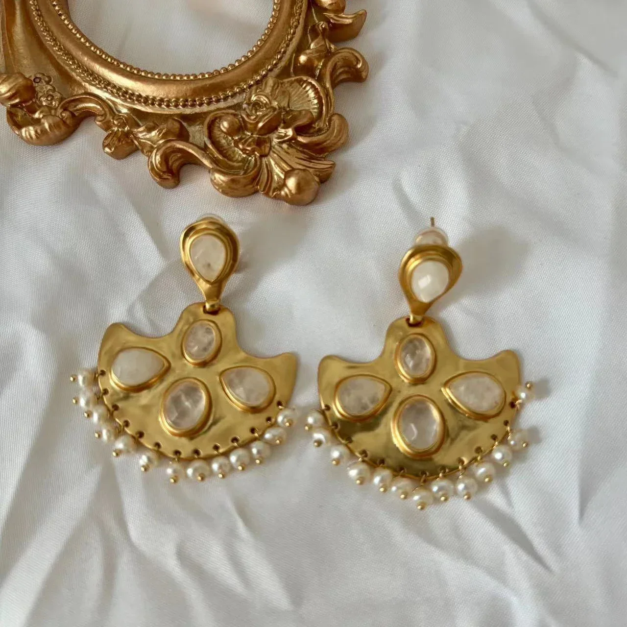 

2025 Europe Designer Natural Crystal Fan shaped Earrings Woman Luxury Jewelry Trend