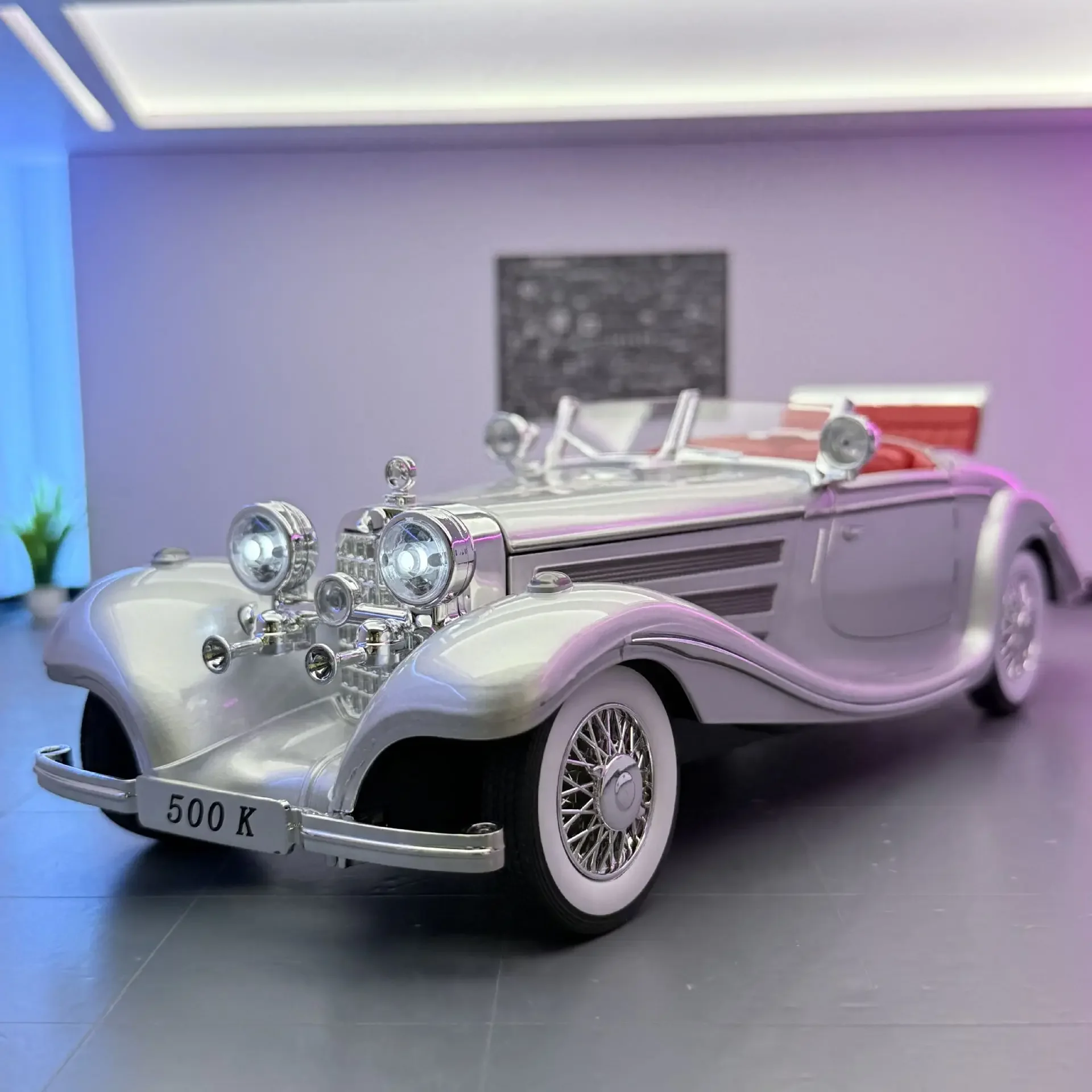 1:18 Scale 500K Pull Back Car with Sound and Light, Alloy Model Car, Diecast Toy Vehicle Boys Gift, Collectible Metal Cars