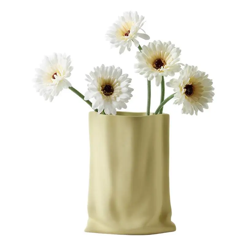 

Cream wind ceramic vase, high-end home flower entrance desktop decoration paper bag flower device