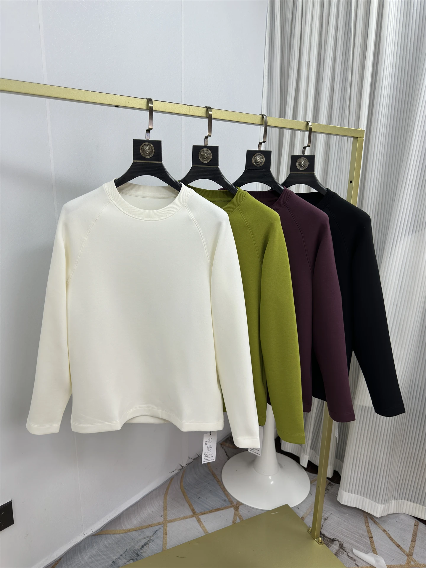 

Теплый шерстяной свитшот из модала с круглым вырезом и длинными рукавами, как облако, для мужчин: комфортный, дышащий, зимний, с воздушной прослойкой для терморегуляции.