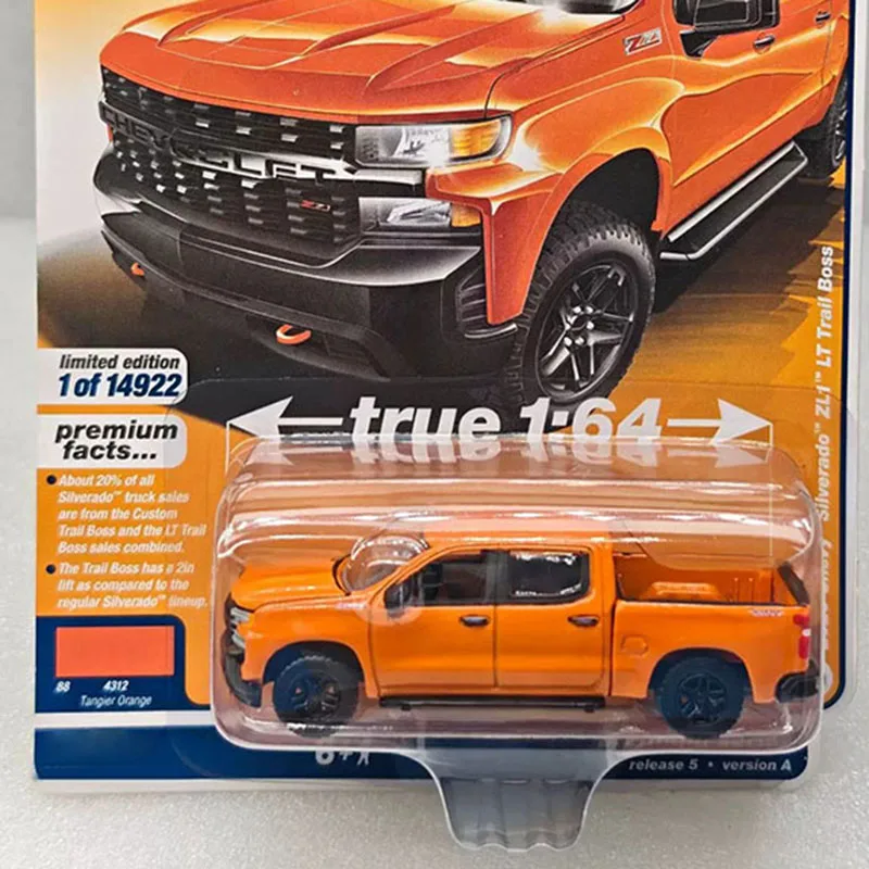 AW 1:64 Muscle Trucks Series 2020 Silverado Z71 LT Trail Boss Pickup Truck Alloy Car Model Collection Display Ornament Toy Gift