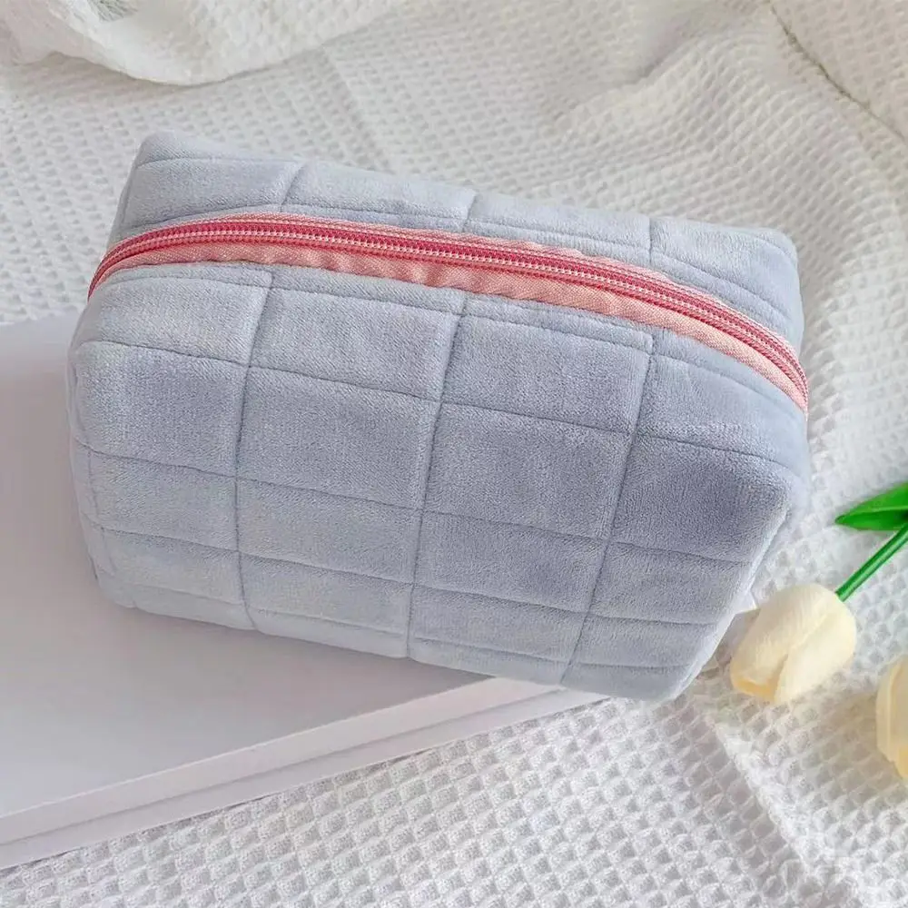 Borsa per cosmetici in peluche di alta qualità borsa da toilette portatile di grande capacità borsa per il trucco dell\'organizzatore di viaggio