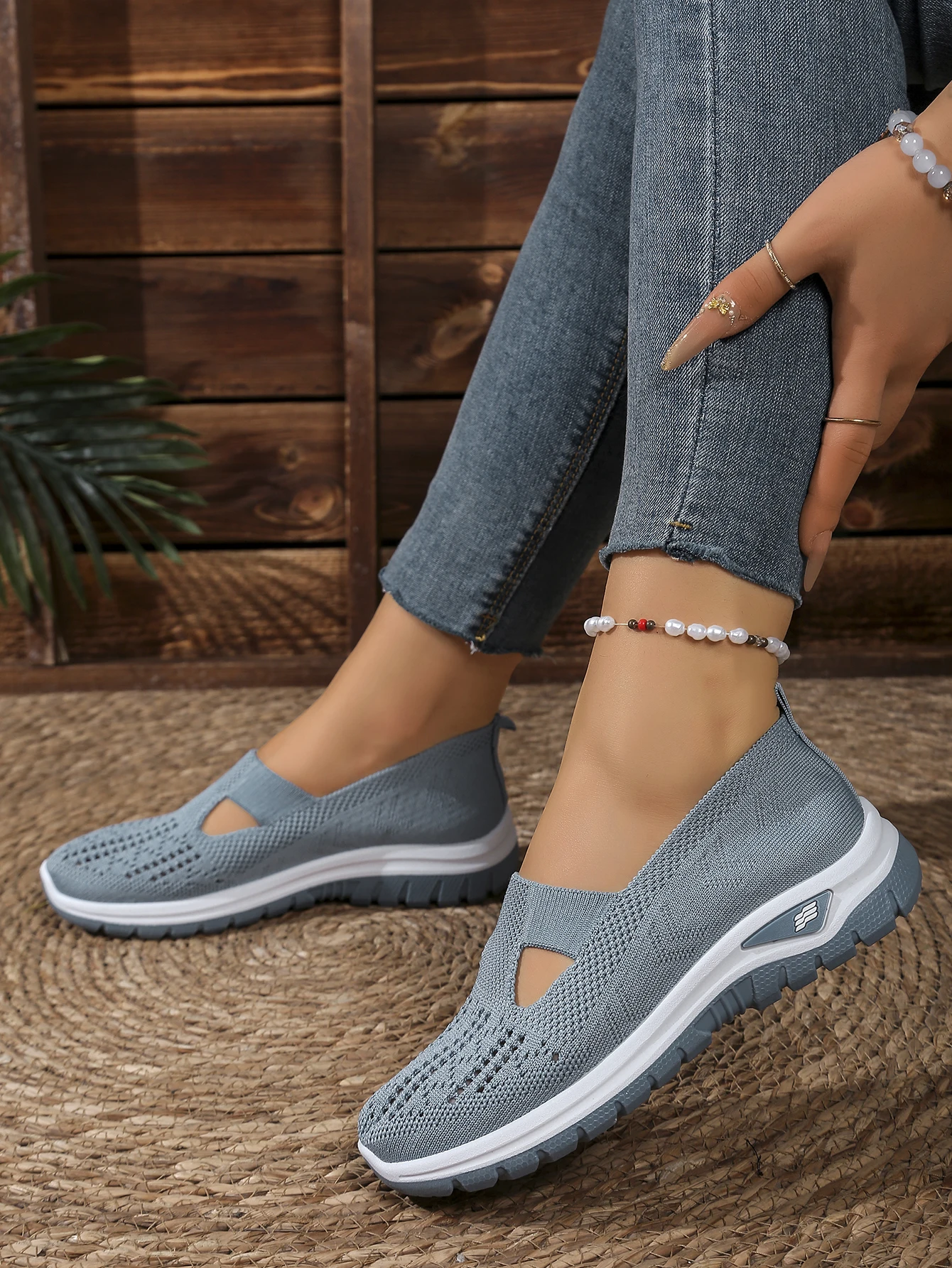 Atmungsaktive Mesh-Flachmules für Damen, leichte Slip-On-Wanderschuhe, bequem, vielseitig, für den täglichen Gebrauch, für Reisen im Freien, lässige Mutter-Schuhe – Detail 3