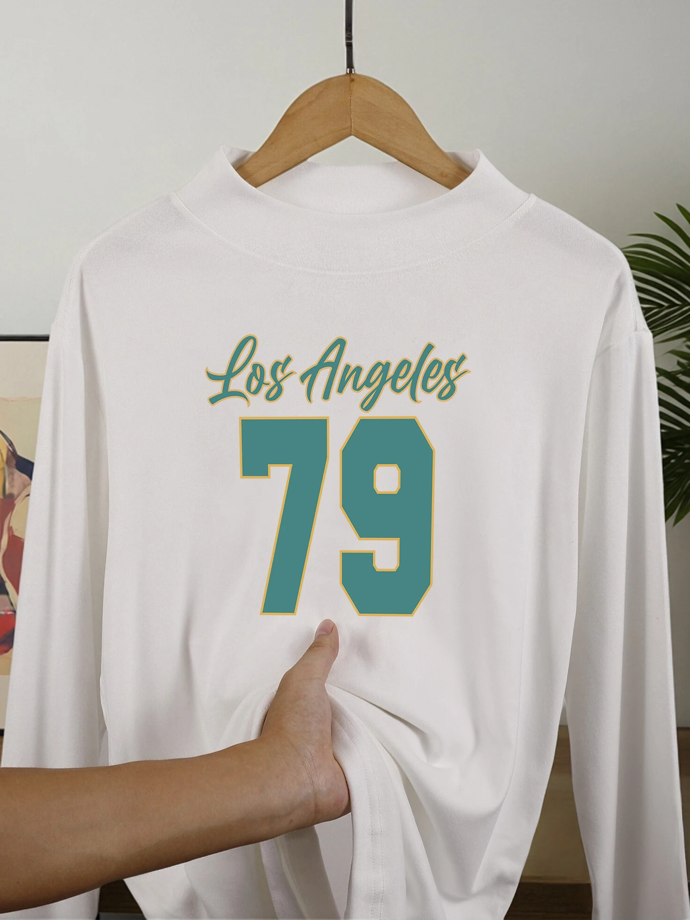 

Los Angeles Number 79 Letter Printed Men Pullover Velvet Fleece Thicken T Shirt Fit Casual Long Sleeve Shirts Soft Stretch Tops