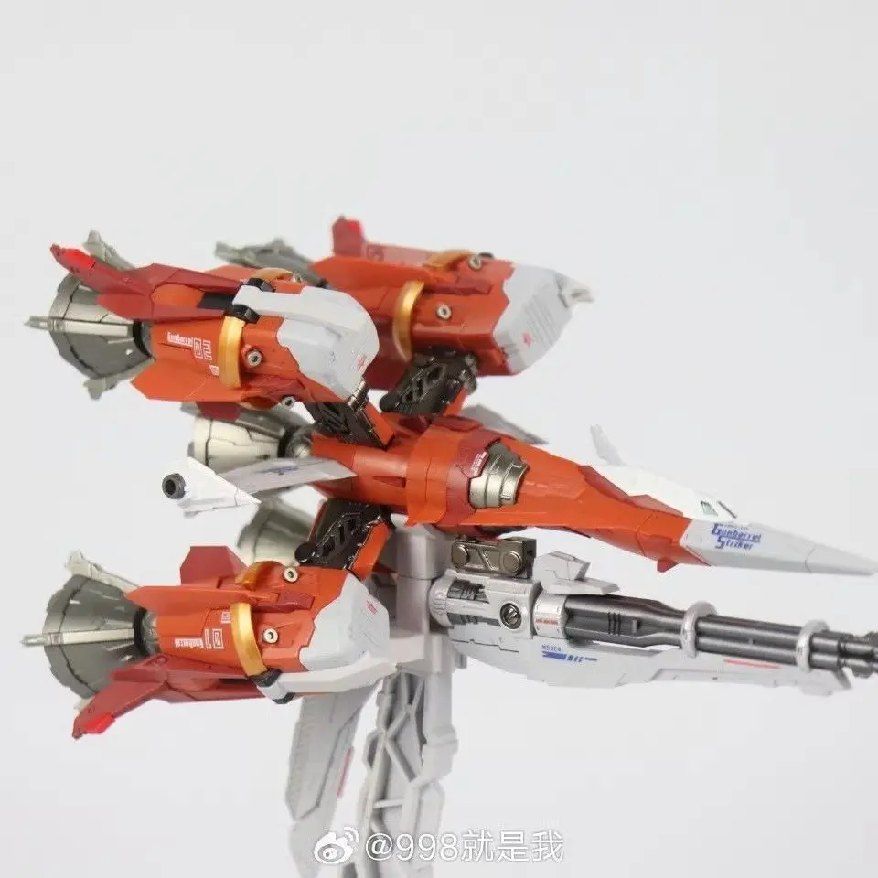 新しいダバン 8832 Mg 1/100 Mb Gat-X105 ガンバレルストライク Gat-X105+Aqm/E-X04 組み立てモデルキット アクションフィギュア ロボット プラスチックモデル