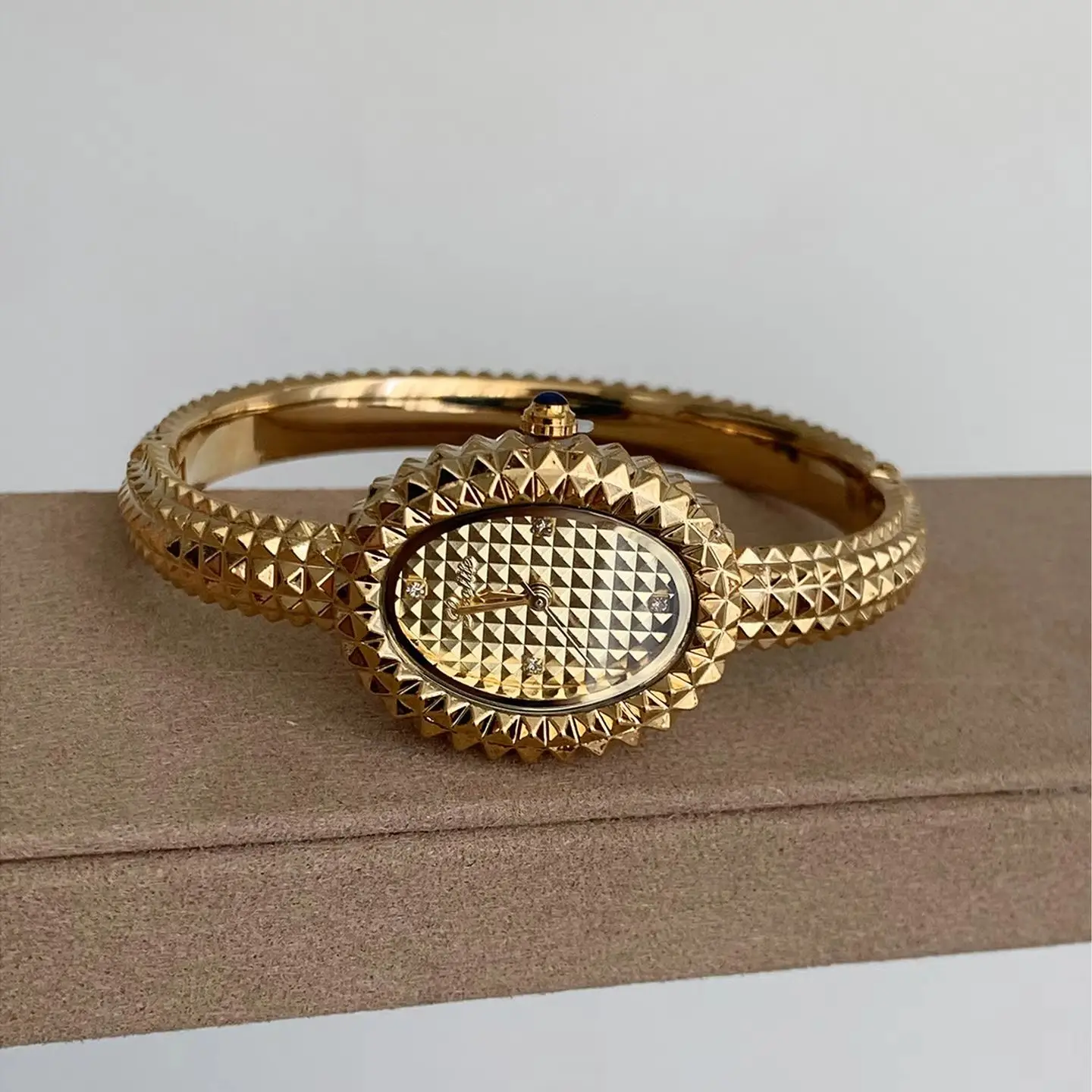 orologio-da-donna-di-lusso-stile-vintage-con-quadrante-ovale-impermeabile-al-quarzo-con-cinturino-elegante-e-raffinato-un-regalo-perfetto-per-le-donne