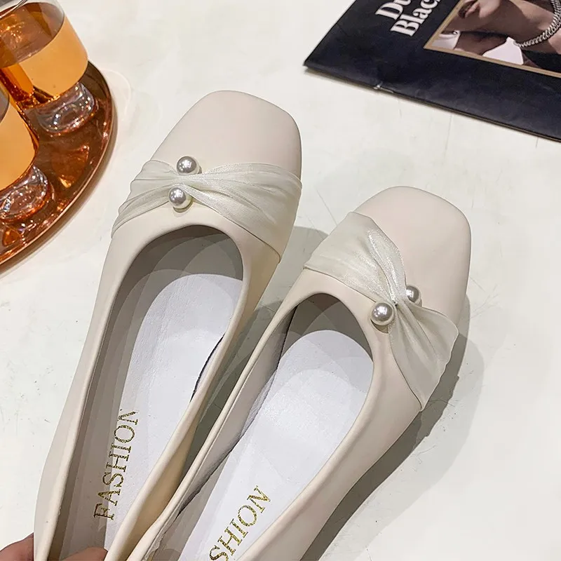 

Women's Flat Lightweight Slip-On Summer Shoes Versatile Slimming Bean Bean Shoes Comfortable for Skirts Korean Style 2026 New...