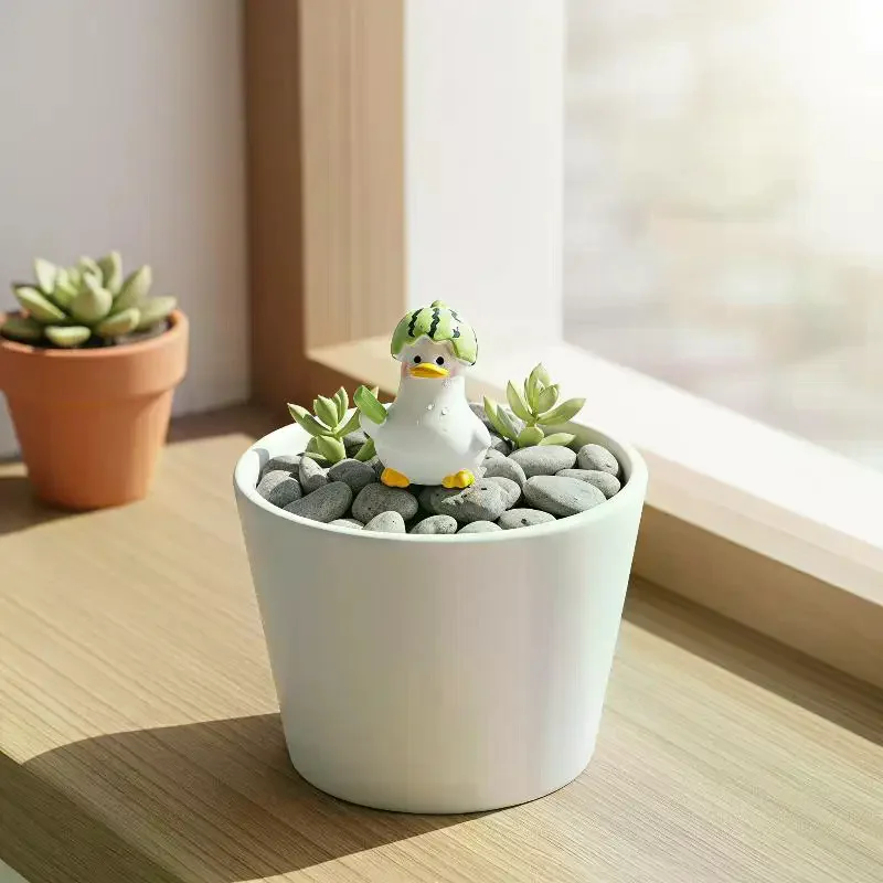 Decorate Landscapes: 5PCS Slacking Duck Figurines Cute Mini Duck Ornaments Resin Micro Landscape Decor
