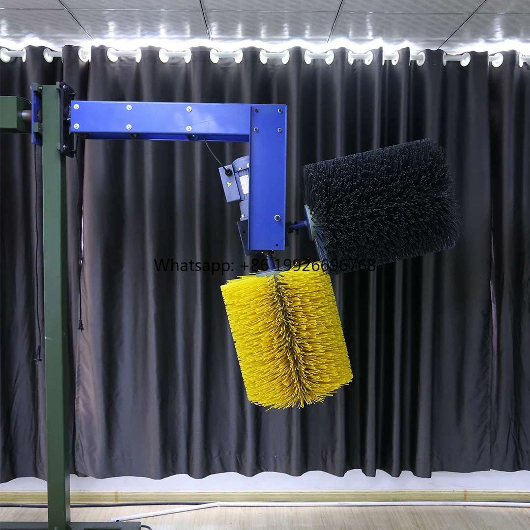 

Zhenda New Design Double Head Cow Cleaning Brush for Cattle Farm Animal Husbandry Tools