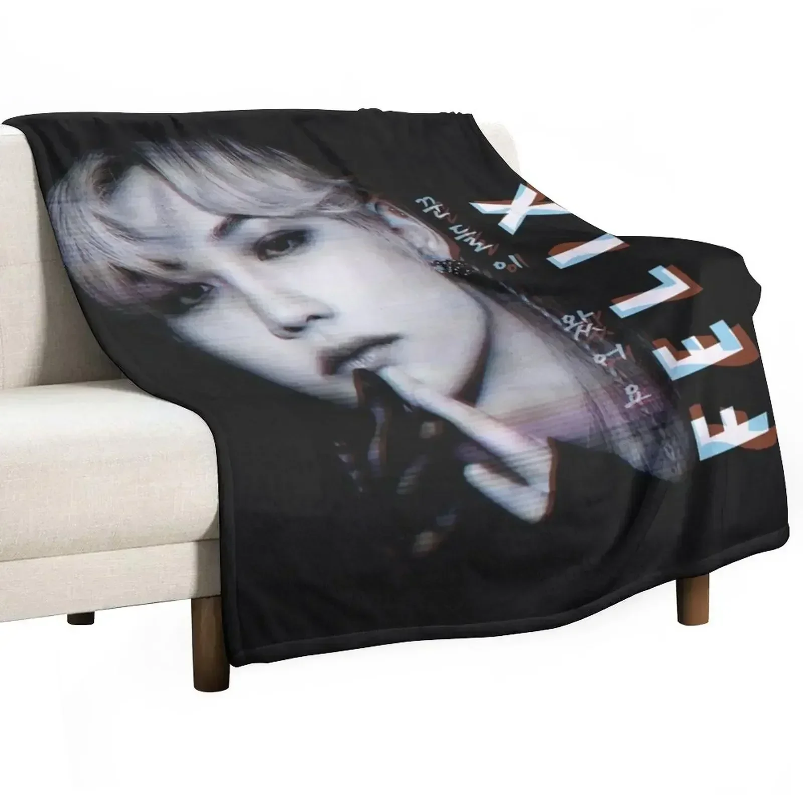 SK Felix Dark Glitch Effect Throw Blanket Hair Giant Sofa Furry Blankets