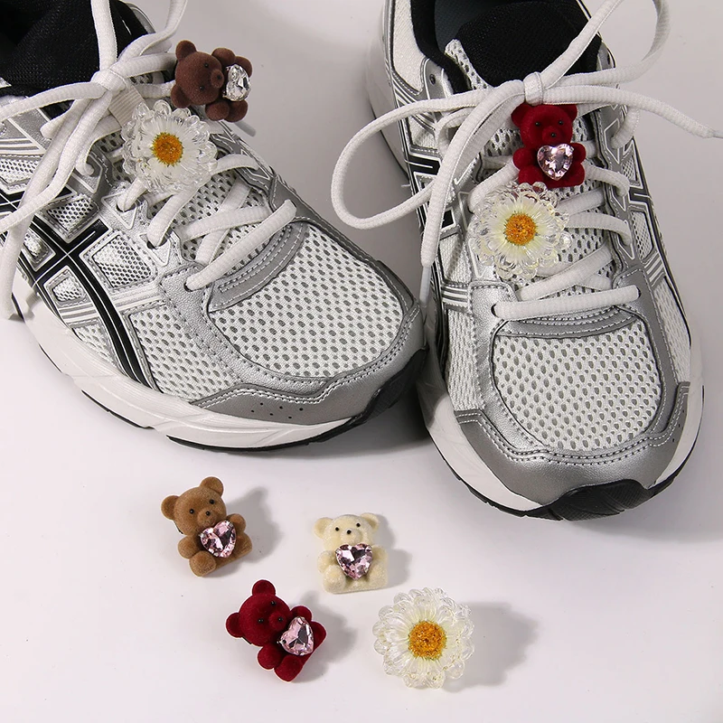 1PC Fashion Daisy Flower Plush Rhinestone Teddy Bear Shoe Buckle Girl Heart Shoes Charms Decoration DIY Accessories