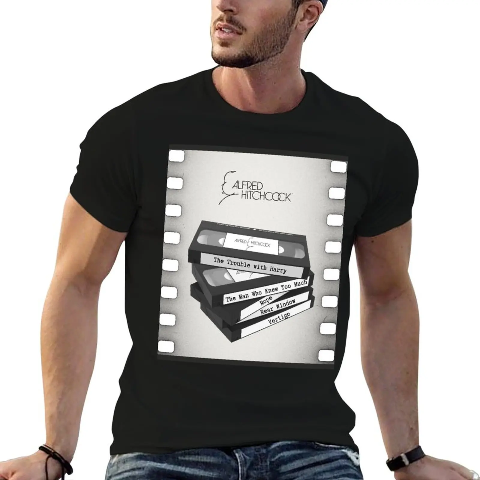 Fitas VHS de Alfred Hitchcock, Fitas de Filmes Antigos, Rear Window, Vertigo, Rope, The Trouble With Harry. Camiseta