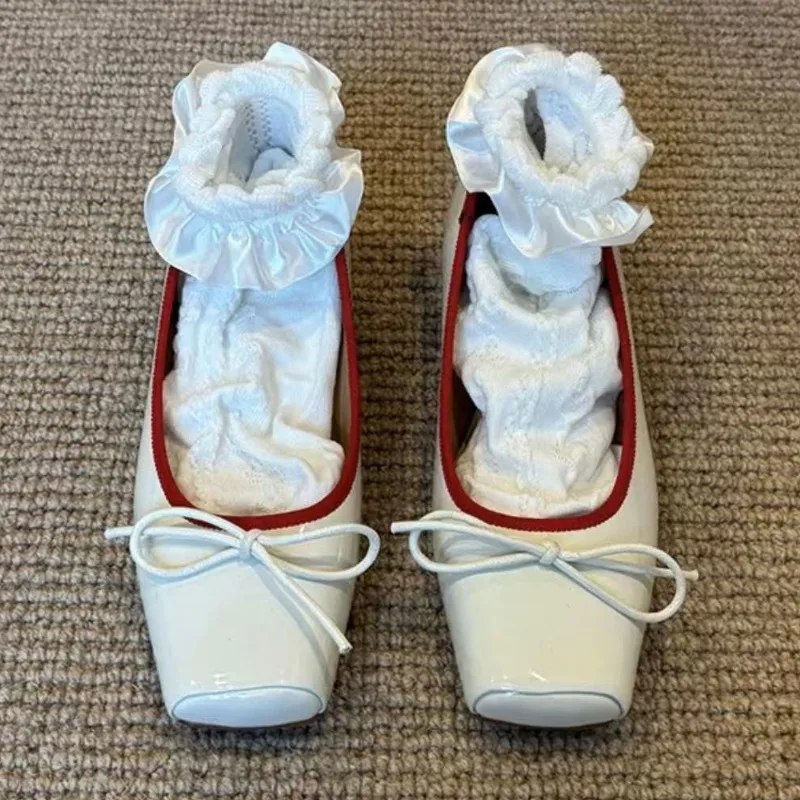 Moda in pelle verniciata Mary Jane Scarpe da donna Décolleté Scarpe da donna poco profonde Fiocco Tacco basso Eleganti tacchi alti Donna Zapatos De Mujer