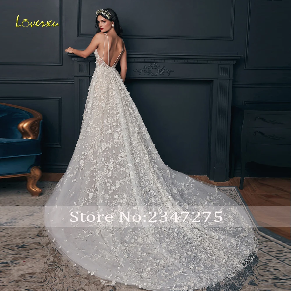 Loverxu A-Line Luxury Wedding Dresses V-Neck Sleeveless Vestido De Novia Lace Appliques 3D Flowers Chic Custom Made Bridal Gown