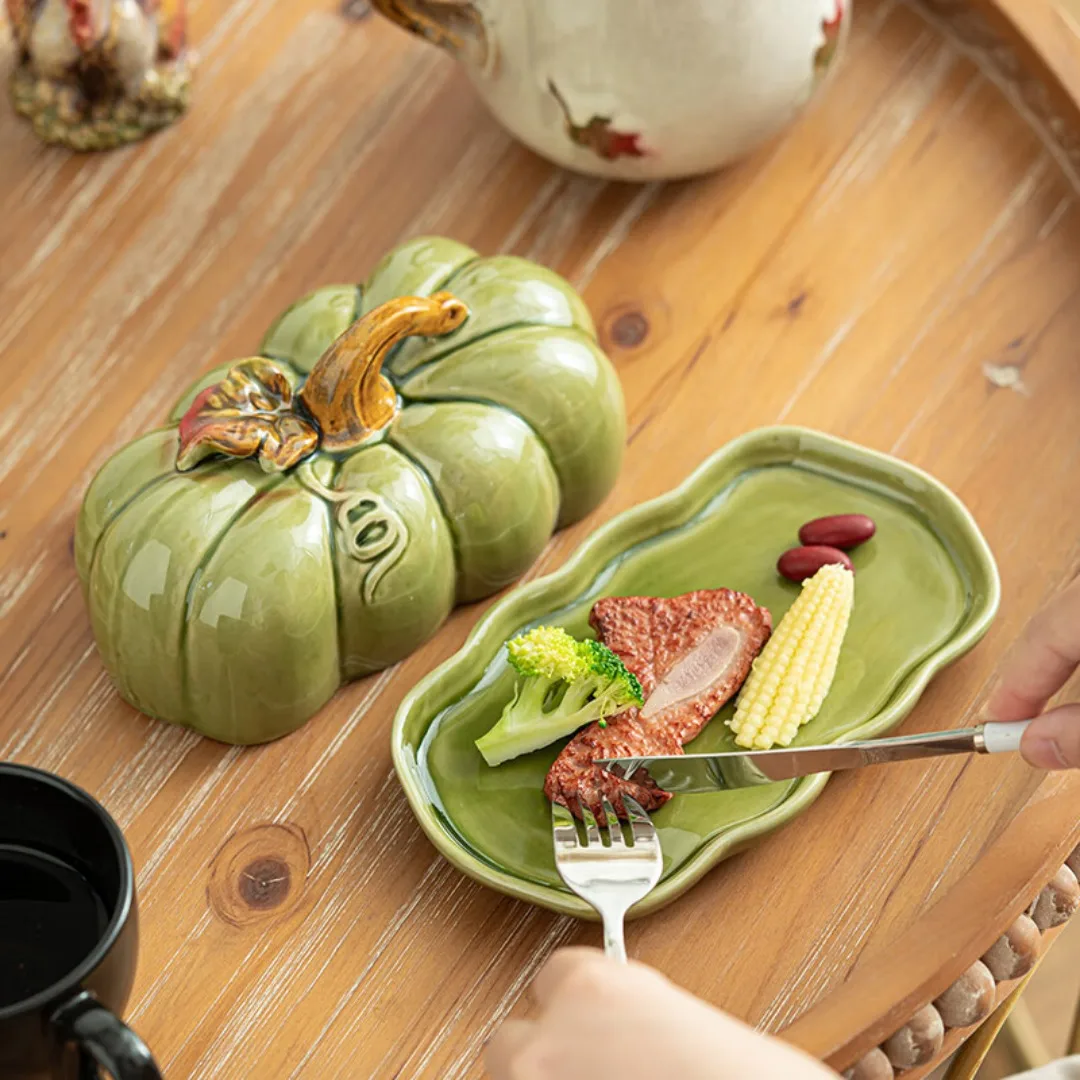 

1PC creative cute pumpkin ceramic plate with lid home dessert cake plate dried fruit snack plate butter plate high value plate.
