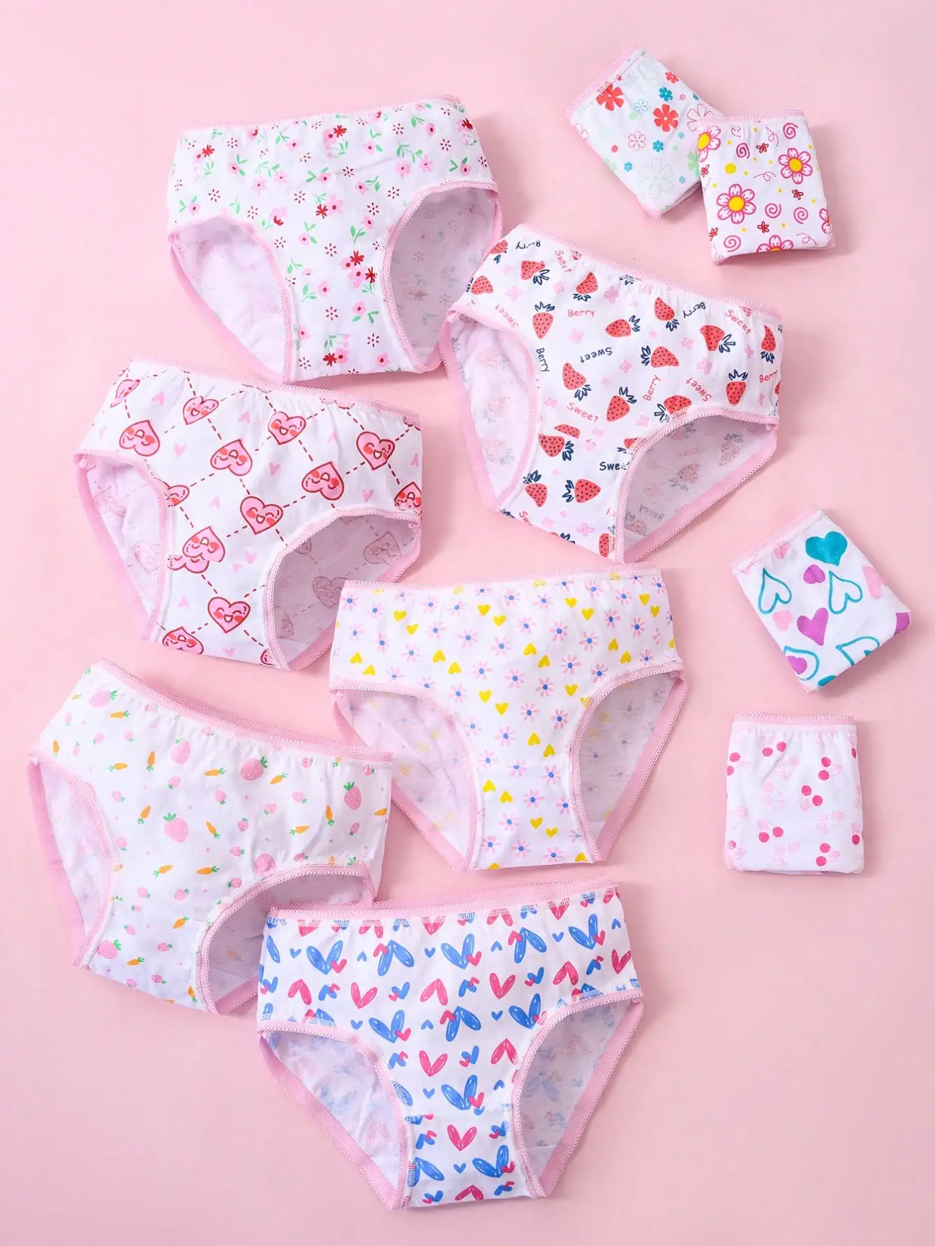 Random 6-pack Girl's Four Seasons Cute Cartoon Underwear Soft Triangle Underwear Comfortable Breathable Triangle Shorts  Random