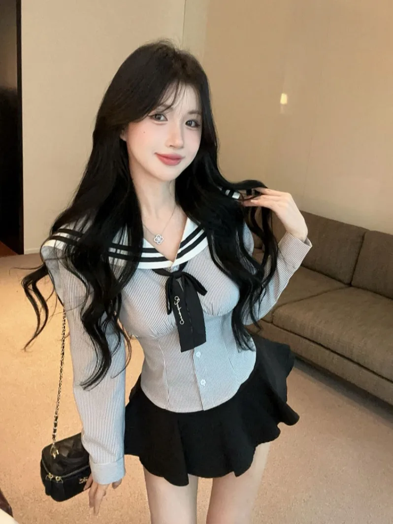 

Черная полосатая рубашка с матросским воротником и пышной юбкой в комплекте, модный и сексуальный комплект в студенческом стиле, полудлинные шорты-униформа для женщин