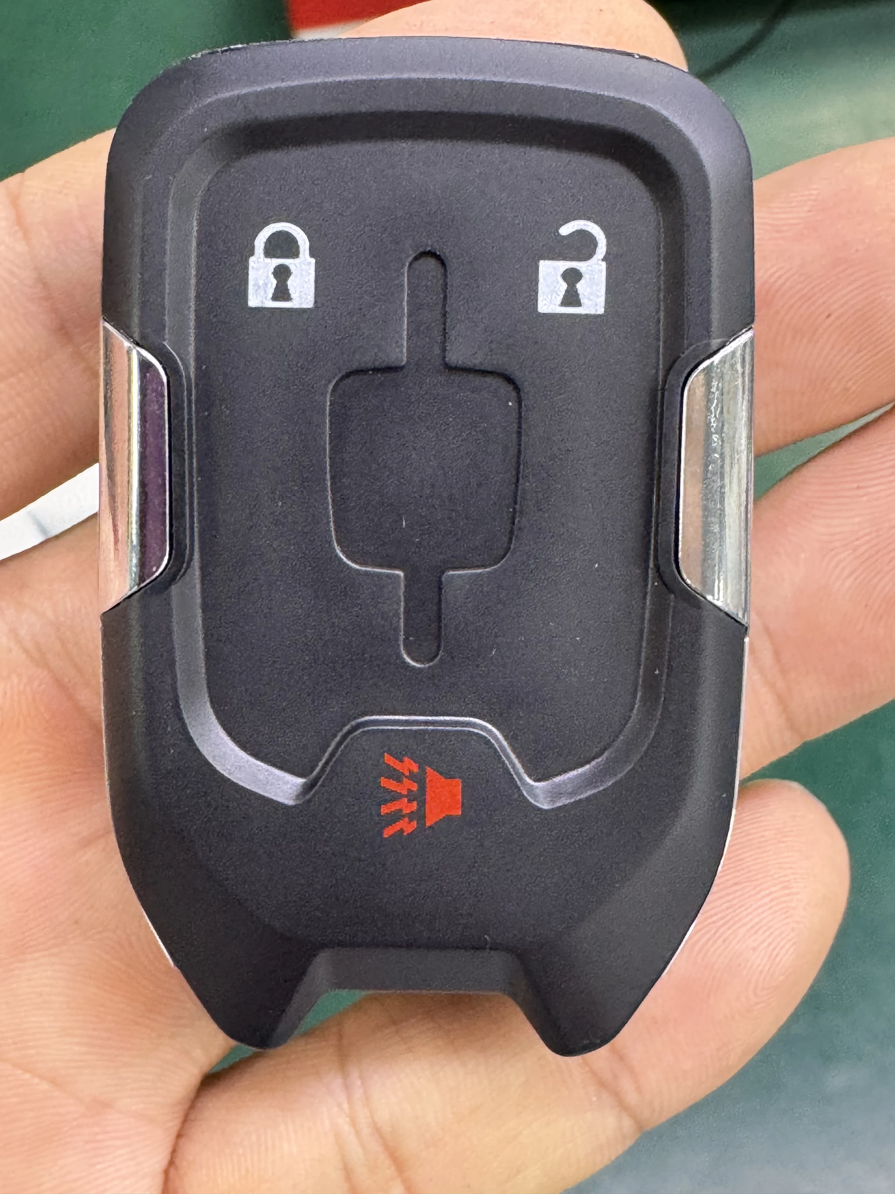 

Leo FCC:HYQ1EA / HYQ1AA For GMC Chevrolet 3-4-5-6button car remote smart key