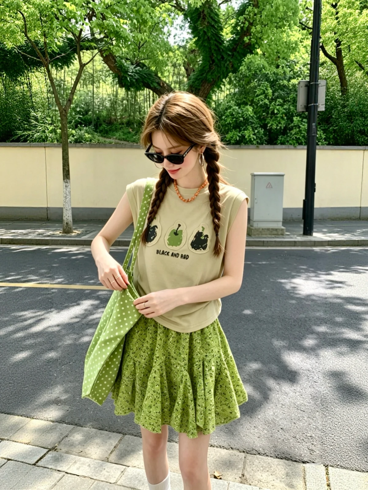 

Kumikumi Gentle Wind Set Decal Short Sleeve T-Shirt Women Summer Floral Print Anti-Aging Half Skirt Two Piece Set