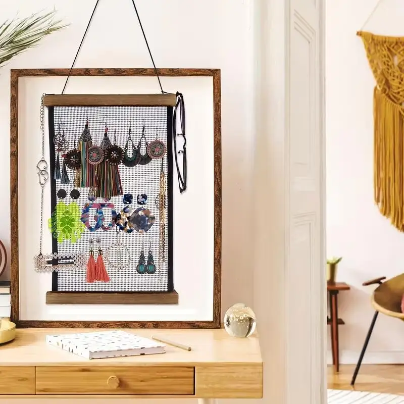 رف حائط لعرض المجوهرات DIY - منظم أقراط وقلادة متعدد الخطافات، تخزين معلق موفر للمساحة للمعلقات والأقراط