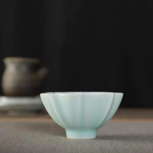 Long Quan Celadon Younger Brother Kiln Handmade Pink Green Tea Cup Owner Cup Petal Edge Tea Drinking Cup Master Chen Xiang Yuan