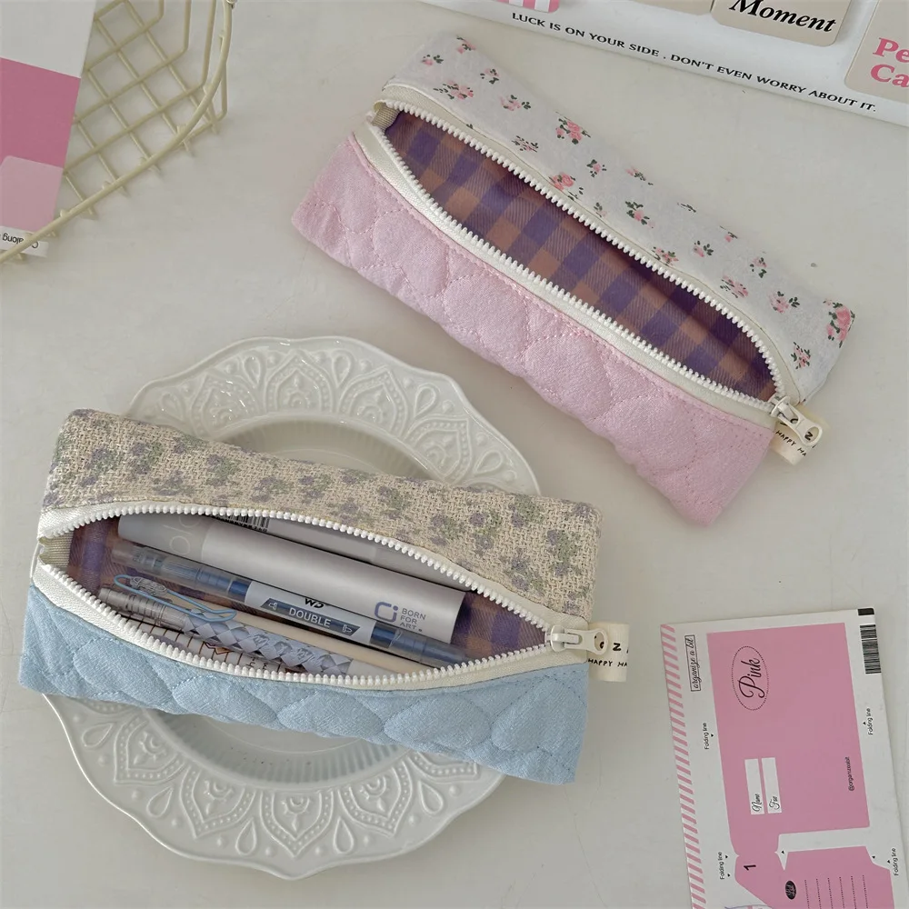 Small floral pencil case Cute portable stationery case pencil case sundry change storage