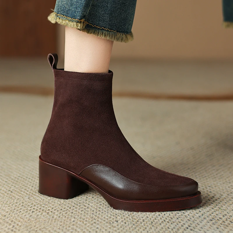 2025 nuevas botas cortas de mujer de cuero genuino Retro tacón grueso botas de tacón alto mujer de gran tamaño puntiagudos botines de mujer