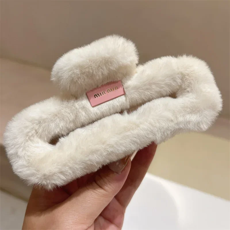 2024 autumn and winter new plush large 14cm square grab clip solid color gentle fashion Korean version crab clip jewelry gift