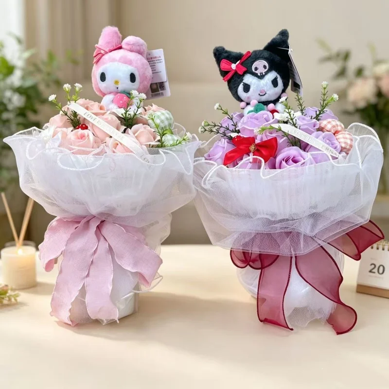 Image of Echte Sanrio-Puppen, My Melody, Kuromi, Cinnamoroll, Hellokitty, Plüschtier mit künstlichen Blumen, kreative handgefertigte Blumensträuße