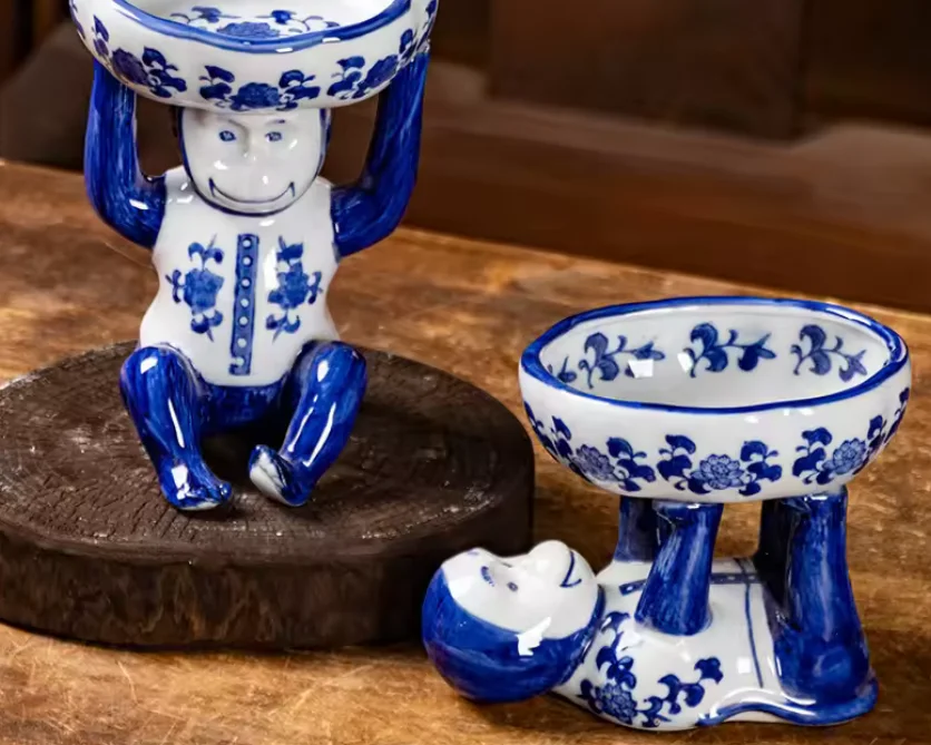 Ceramic Candle Holder Ornament Blue and White Porcelain Candle Holder Fun and Creative Chinese-style Ceramic Monkey