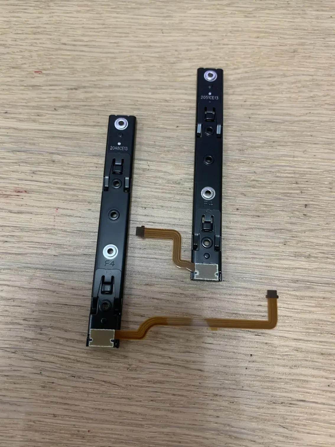 Original New Ns for Nintendo Switch Console LR Slider Assembly Slide Rail Left Right Charging Socket Slot Set - Image 3