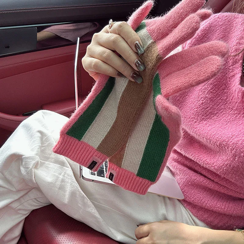 

Autumn and Winter Japanese and Korean Dopamine Men's and Women's Fashion Personalized Touchscreen Color Matching Warm Gloves