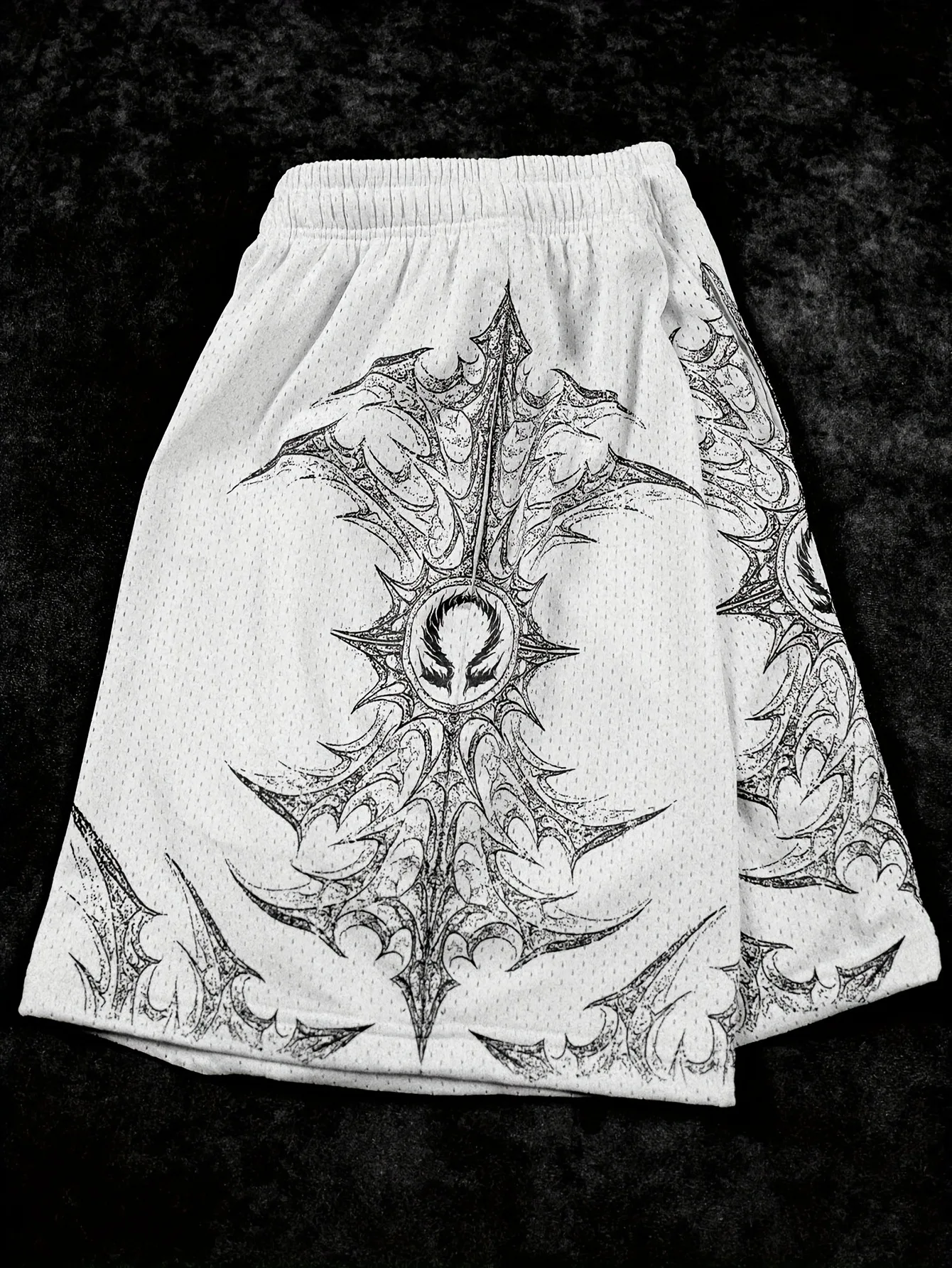 

Мужские летние спортивные шорты: влагоотводящие, дышащие и стильные — идеально подходят для фитнеса и пляжа.