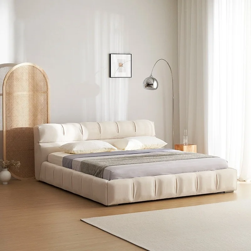 سرير ناعم من القماش المنتفخ بالرياح الكريمية، سرير فني خفيف فاخر، شقة كبيرة، غرفة نوم رئيسية إيطالية بسيطة بطول 1.8 متر، قماش غير لامع #2