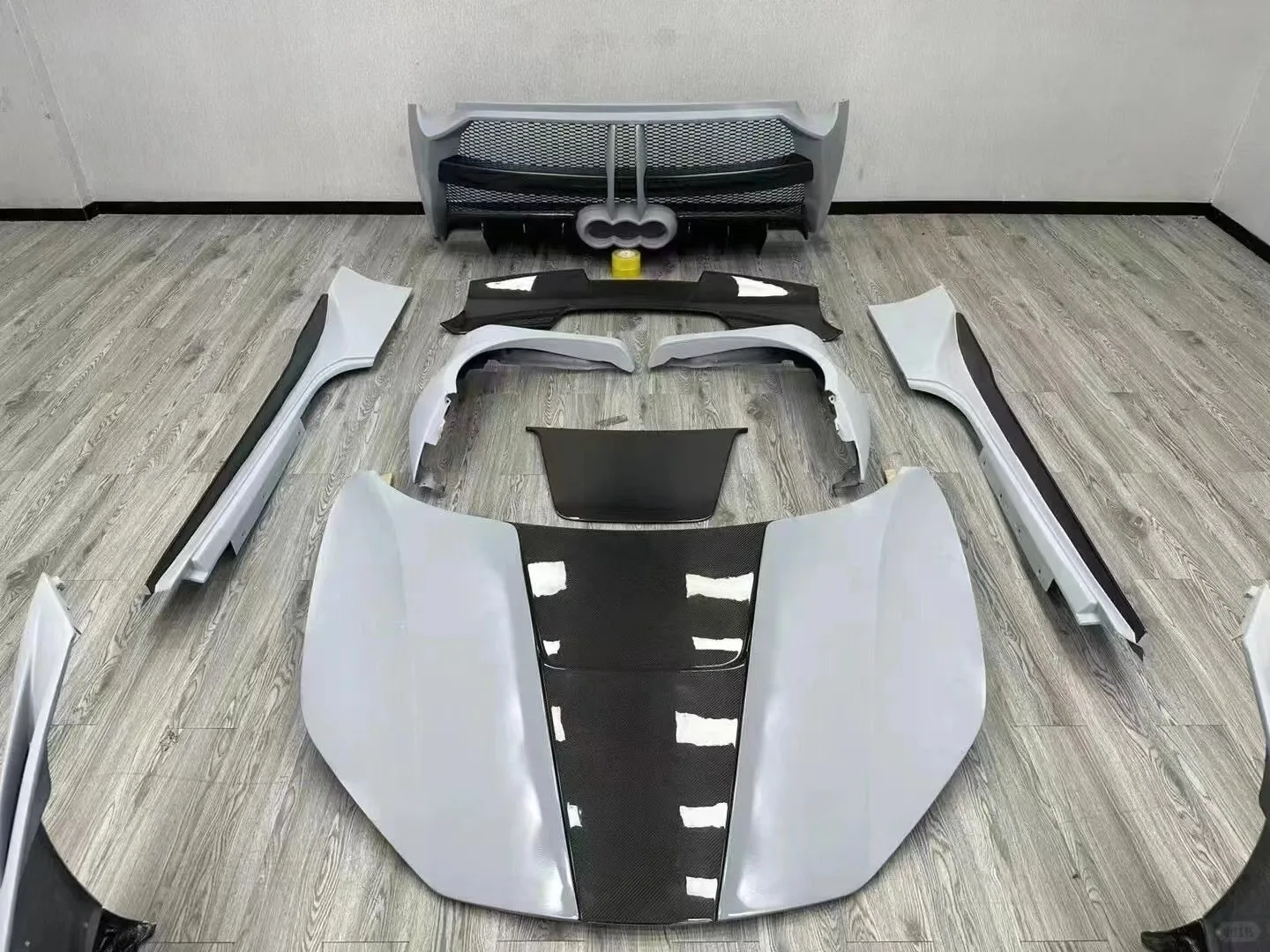 High-end Custom Body KitsFor 458 - Misha Style Carbon Fiber Exterior Upgrade Kit