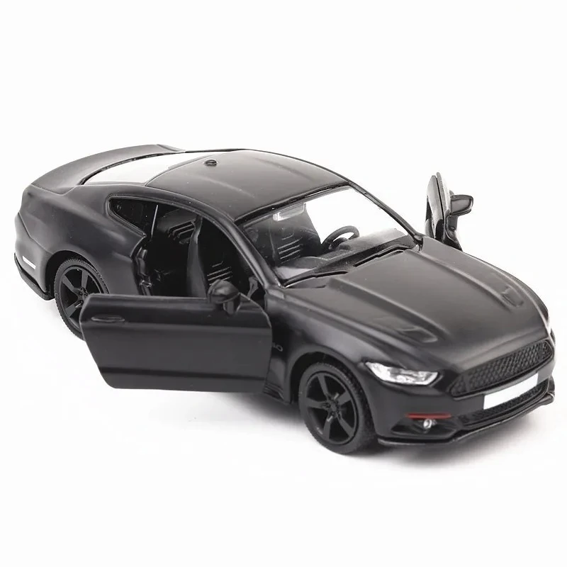 Per 1:36 Mustang GT Modello di auto sportiva in lega Fonde sotto pressione Modello di auto giocattolo in metallo Alta simulazione Giocattoli per bambini Collezione regalo A192