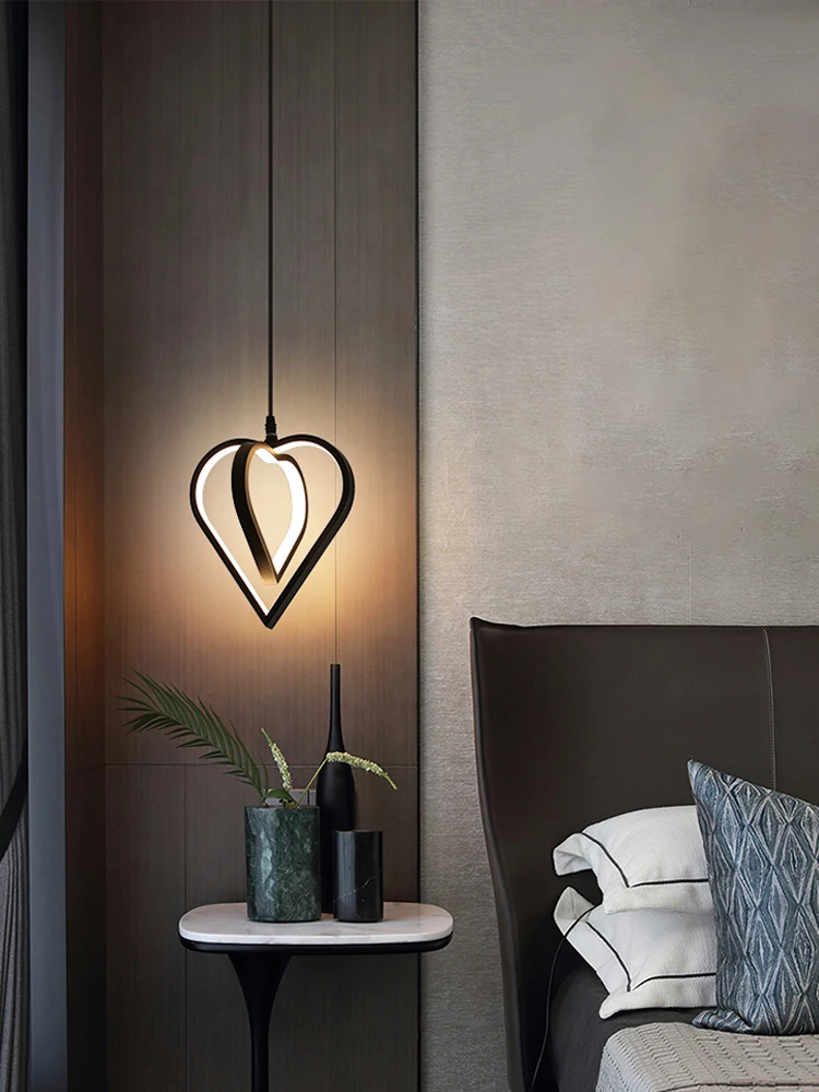 

Modern minimalist creative heart-shaped design with a Nordic minimalist high-end master bedroom pendant light