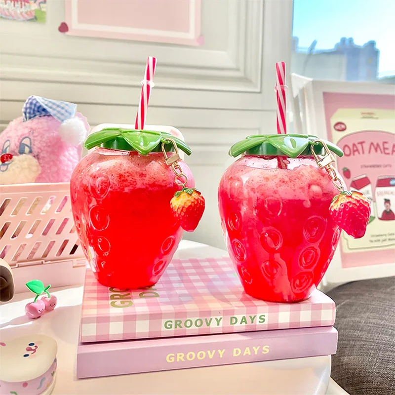 Ins Cute Strawberry Cup with Straw Creative Clear New Plastic Water Bottles for Kids Girl Student Portable Cold Drink Water Cups