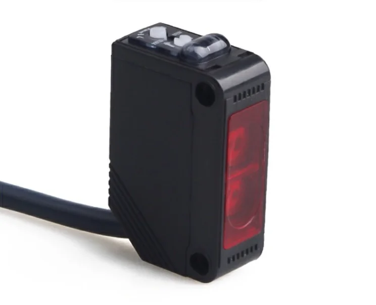 BXuan The detection distance of square infrared reflection type is 10 meters photoelectric switch sensor