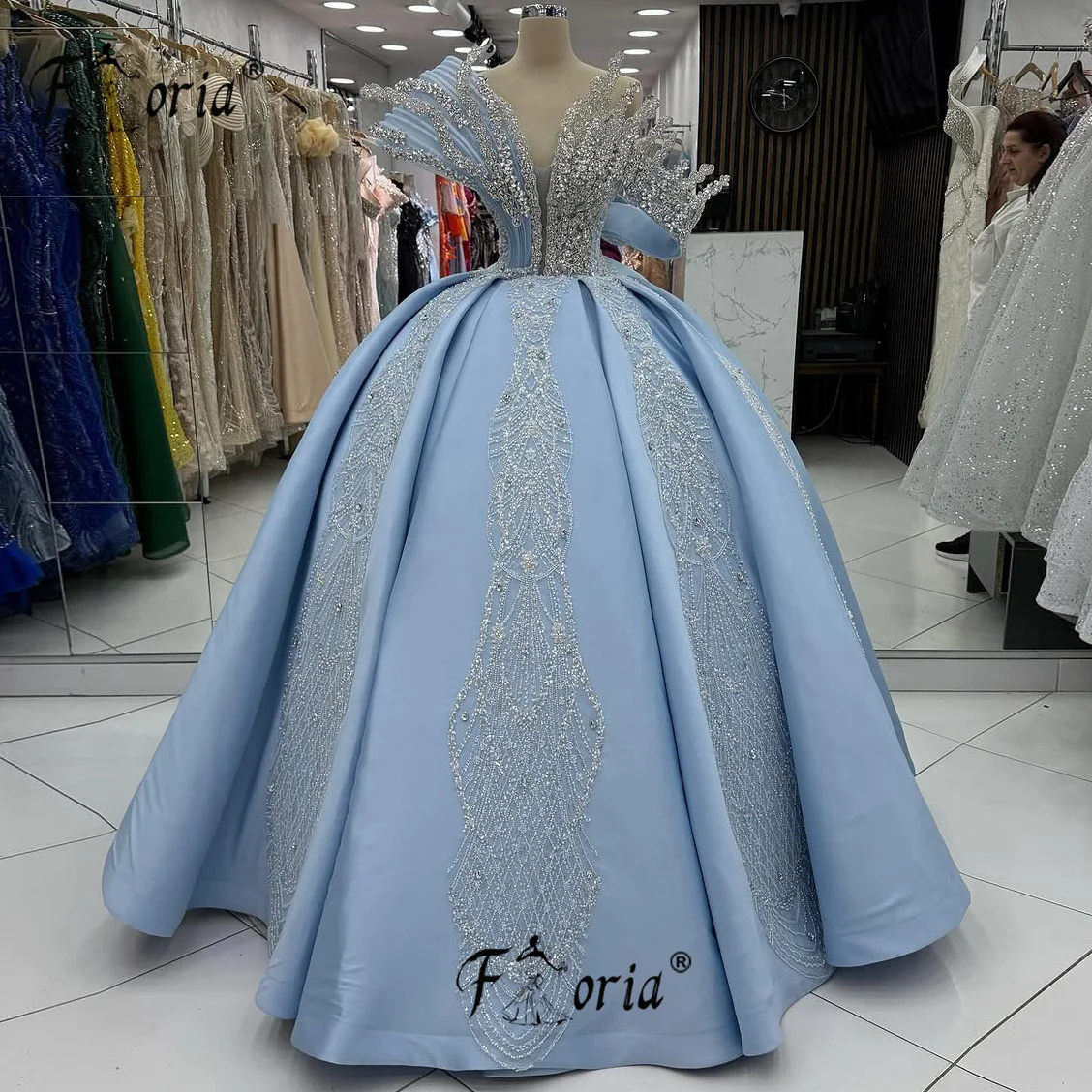 

Elegant Blue Beaded Crystals Wedding Dress Dubai Woman 3D Appliques Formal Party Gown Robe de soiree Customized Gala Vestidos