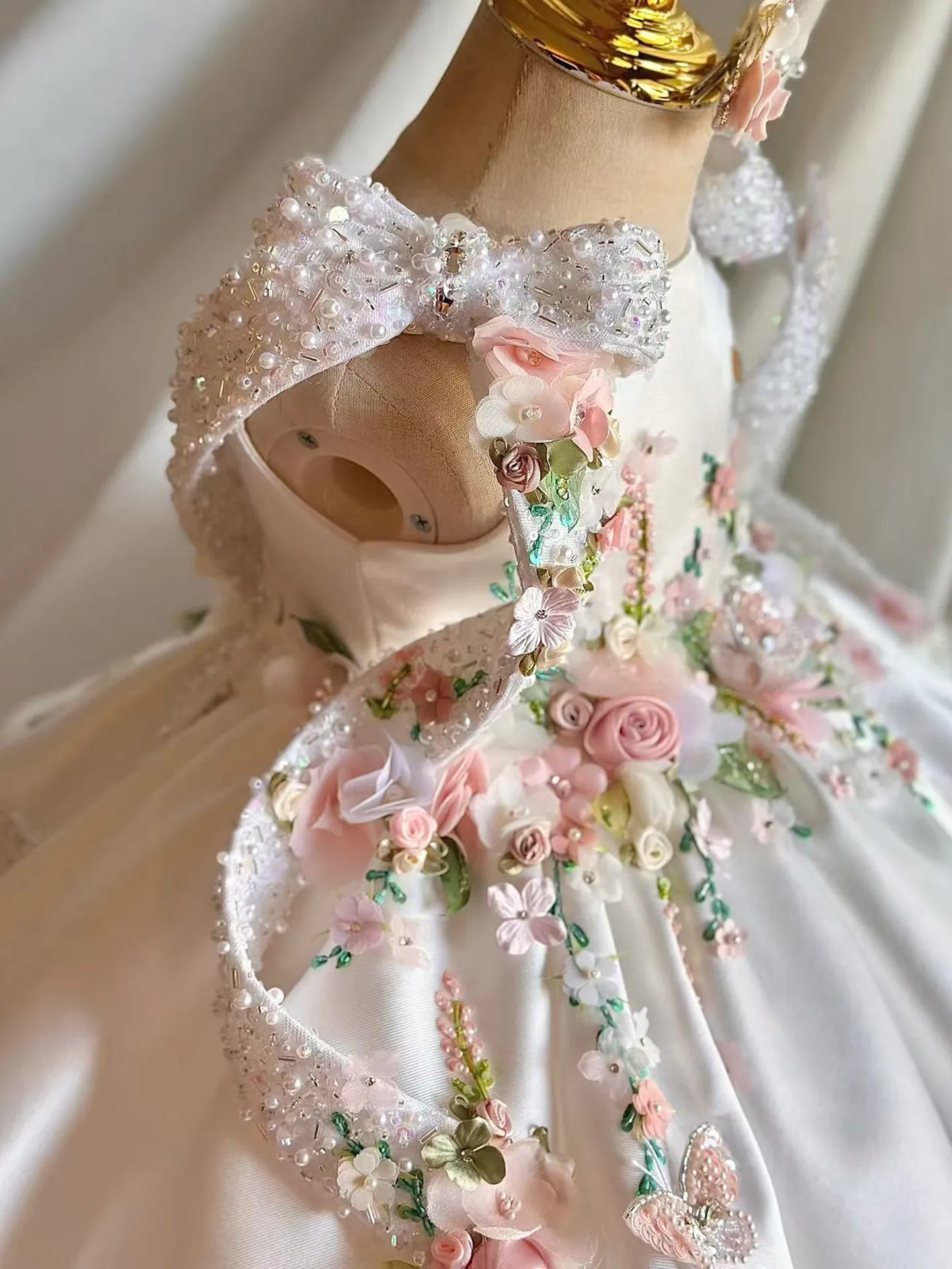 Flower Girl Dress Satin 3D Floral Embellished Ball Gown Wedding Gown First Christmas Party Dress For Girlsفساتين اطفا image 3