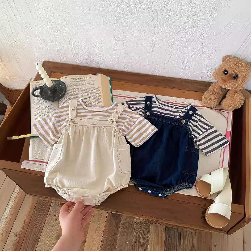 Rompers Baby Summer Cowboy Camisole Pants Boys Girls Baby Jumpsuits Causal Go Out Crawling Clothes 2024 Solid Striped