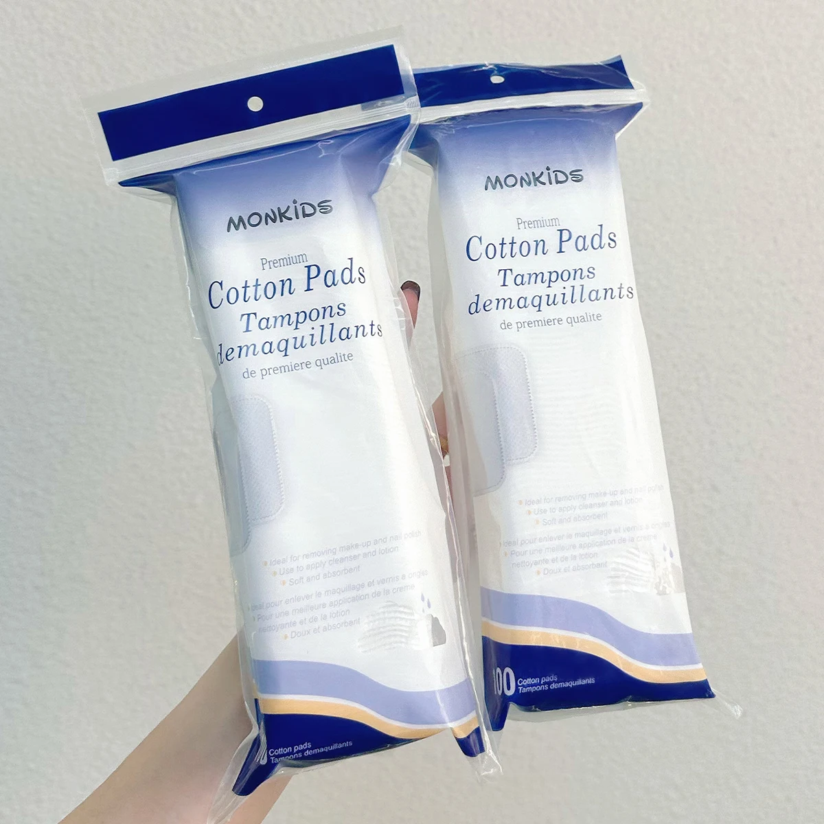 200個のソフトスクエアメイク落としパッドは、毎日の洗顔とメイク落としに使用されます。