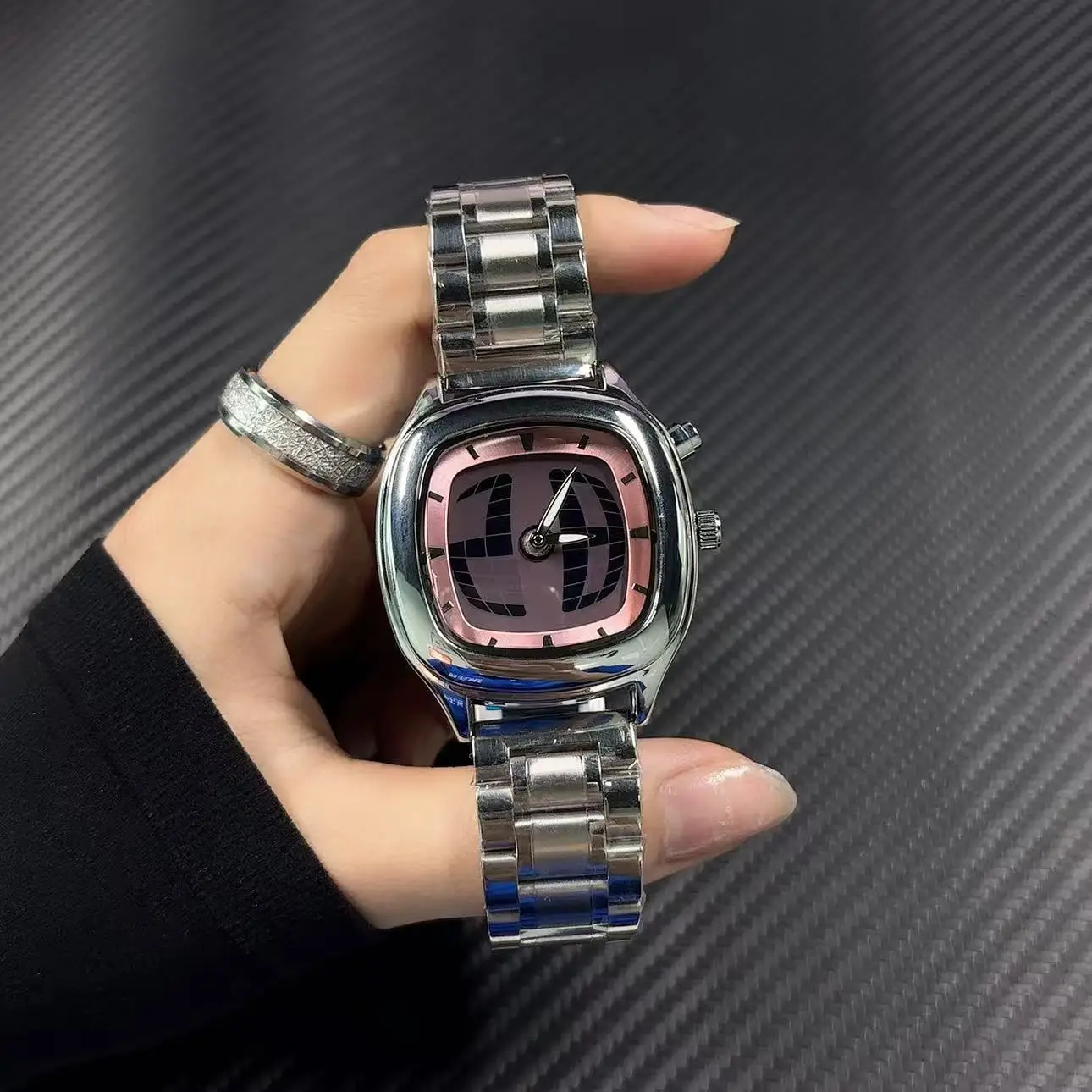 Rote Quarz-Uhr Farbige Quadratische Y2K-Zeiger Zahlen Dual-Display Stahl Personalisierbare Trendige Herrenuhren Business Dynamisches Design Uhr – Detail 13
