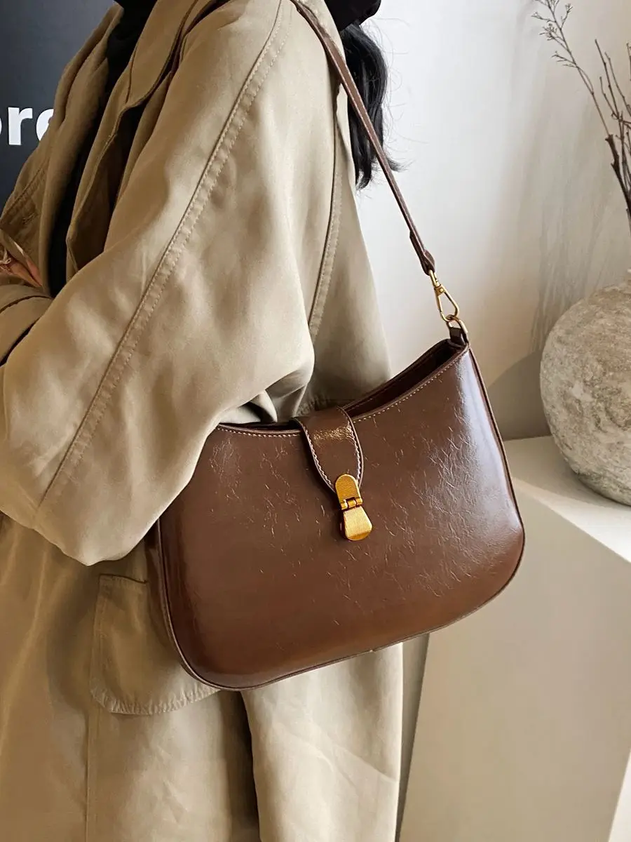 حقيبة مربعة صغيرة للنساء ريترو 2025 تسوق جديد للتنقل محفظة بكتف واحد متعددة الاستخدامات حقائب كروس ذات سعة كبيرة