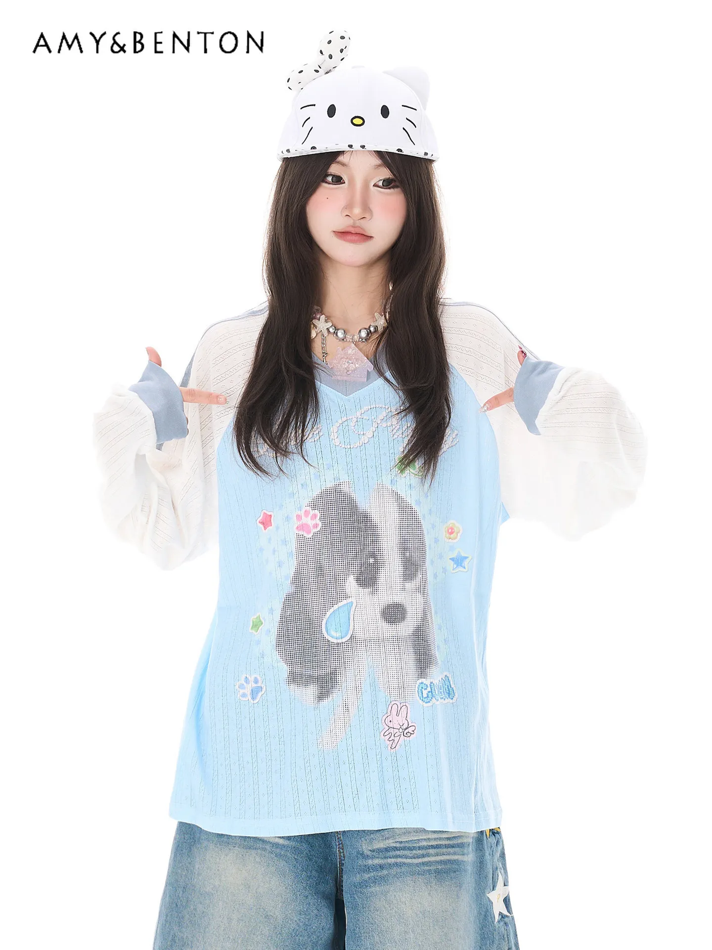 

Spring and Autumn New American Loose Breathable Sunscreen Women's Cartoon Cute Puppy Letter Printed V-neck Long-sleeved T-shirt