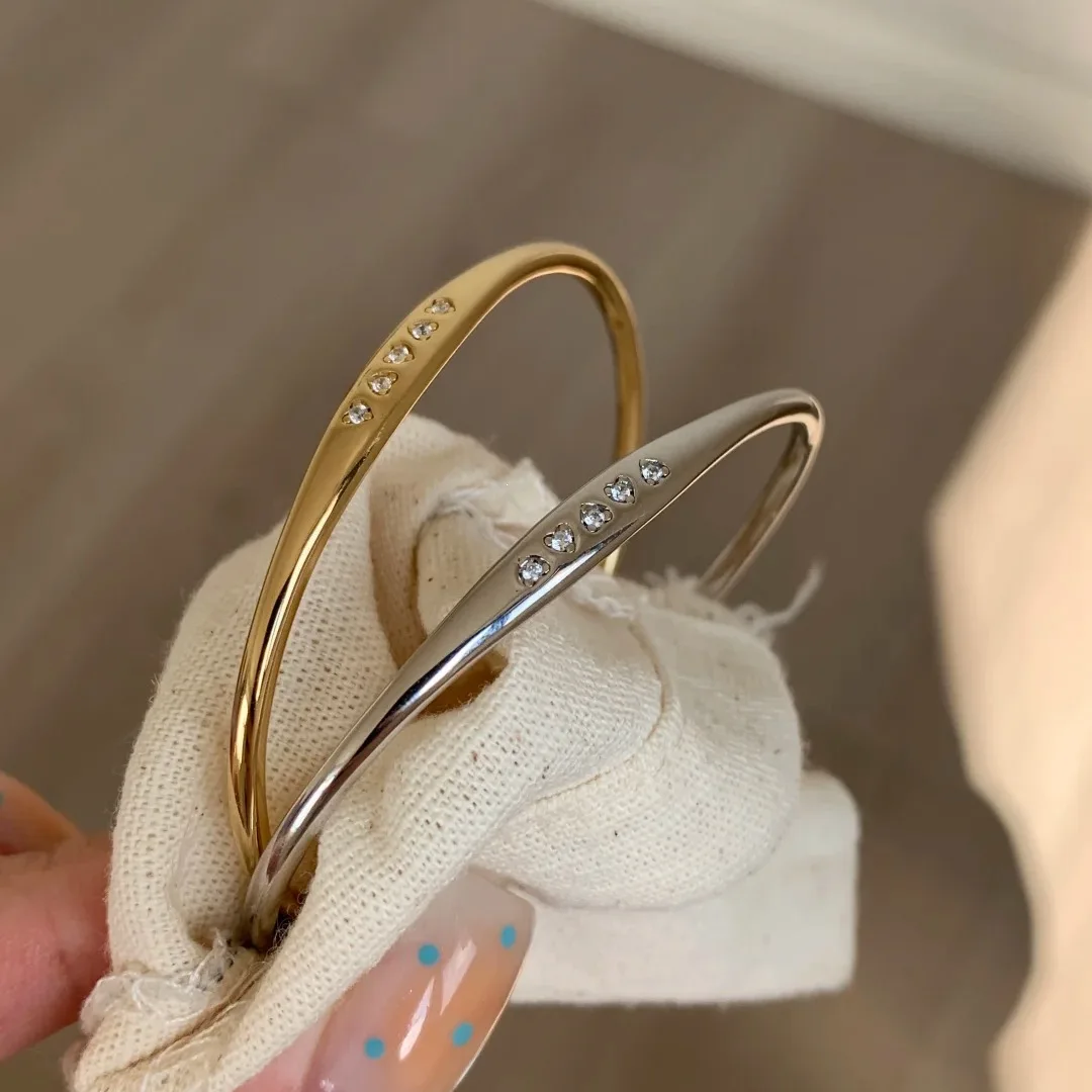 2026 New 925 Silver Heart High Carbon Diamond Opening Minimally Light Luxury Middle Ancient Style Heart Bracelet For Women