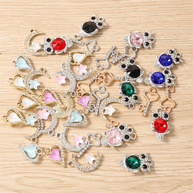 10 Stück niedliche, gemischte Kristall-Metall-Herz-, Eulen-, Schlüssel- und Mond-Anhänger für die Schmuckherstellung, Halsketten, Ohrringe, DIY-Bastelarbeiten und Accessoires – Detail 3