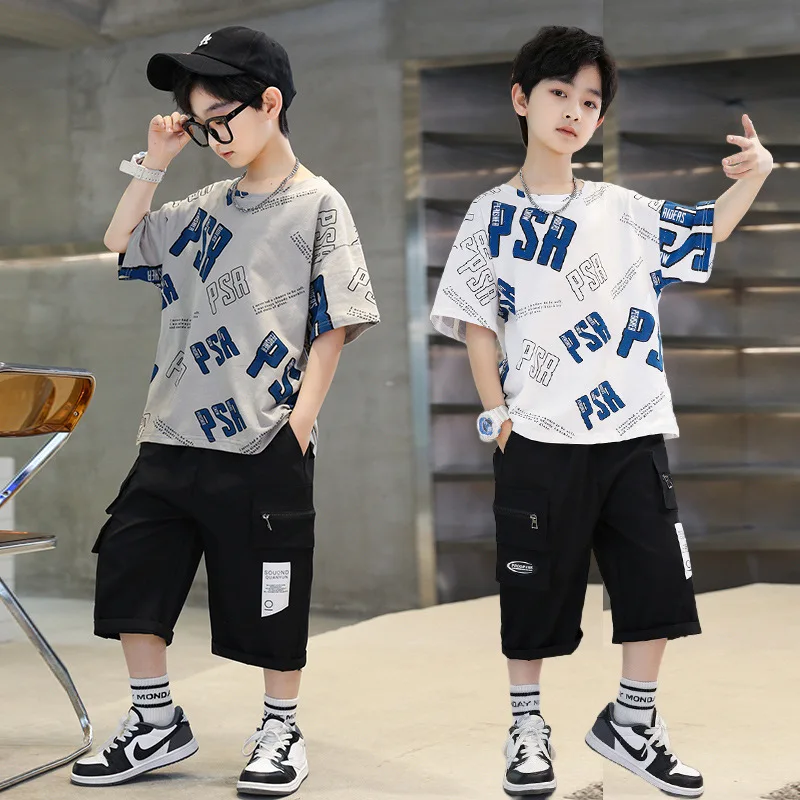 

Boys Set 2024 Summer Slim Kids Fashion Letter Short Sleeved T-shirt and Capris Two-piece Set Handsome and Fashionable Kids Set